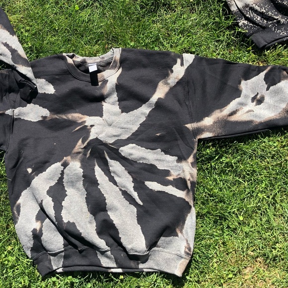 Men’s Large Bleach Dyed Crewneck never worn - Picture 4 of 4